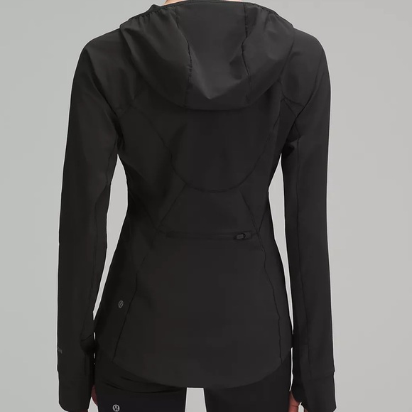 NWT- Lululemon Mist Over Windbreaker- Size: 8; Black - Picture 3 of 8